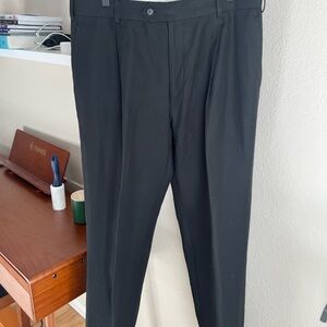 Suitsupply Black Pants / Relaxed Fit / Pleated